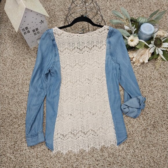 3543 Size M/Large Upcycled Lace and Denim Long Sleeve Top. - Picture 6 of 7